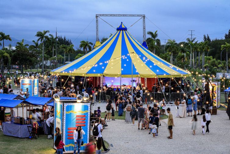 Ratão Diniz/Divulgação Rio de Janeiro (RJ), 12/10/2025 - O Museu do Pontal celebra o Dia da Criança e os 3 anos de sua nova sede, na Barra da Tijuca, com uma maratona circense. O Festival de Circo no Museu do Pontal terá espetáculos e performances do mundo do picadeiro, apresentações musicais, brincadeiras e oficinas. Foto: Ratão Diniz/Divulgação
