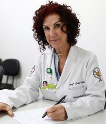 Hucam/Divulgação Brasil participa de pesquisa inédita que busca a cura da hepatite B. Professora do Hucam-Ufes, referência no assunto, Tânia Reuter. Foto: Hucam/Divulgação