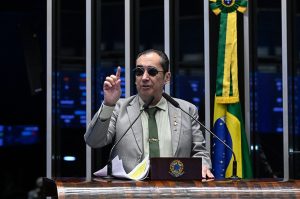 para-kajuru,-brasil-deve-investir-para-agregar-valor-as-terras-raras