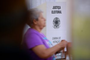 quando-votar-e-uma-escolha:-o-direito-de-comparecer-ou-nao-as-urnas