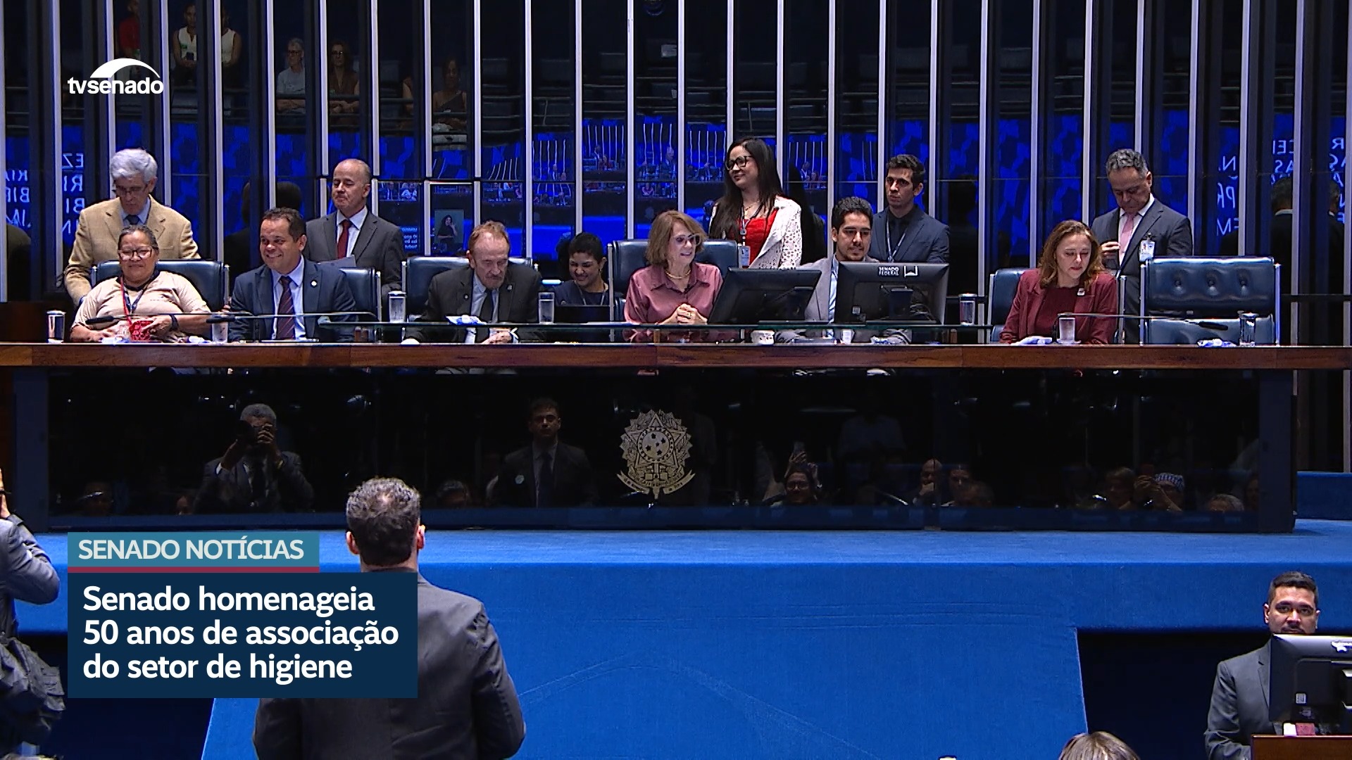 senado-homenageia-trabalhadores-da-area-de-limpeza