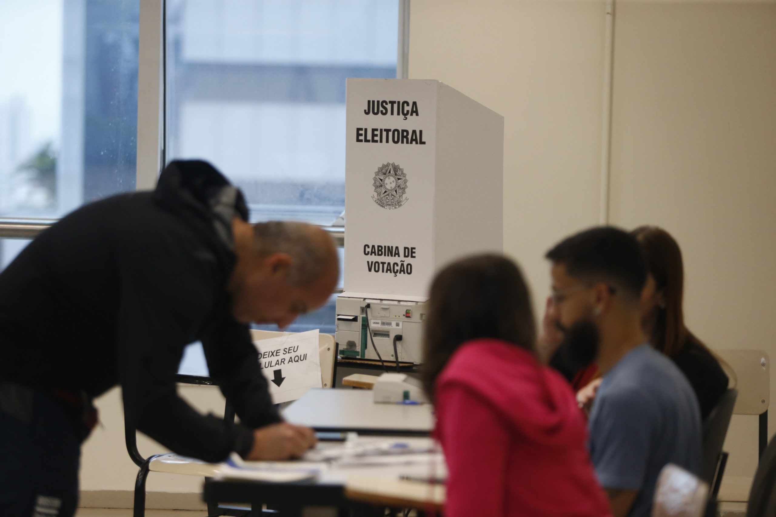 lei-proibe-prisao-de-candidatos-e-eleitores-durante-periodo-de-votacao