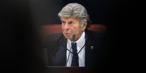 fux-pede-a-senado-posicao-sobre-acessos-de-vorcaro-e-esposa-de-moraes