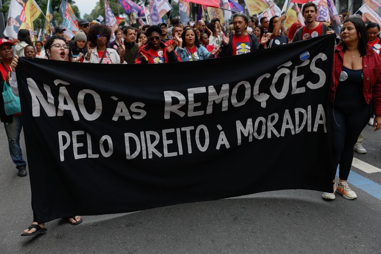 Fernando Frazão/Agência Brasil Rio de Janeiro (RJ), 07/09/2026 – Integrantes de movimentos sociais participam do Grito dos Excluídos, manifestação no Dia da Independência, no centro da cidade. Foto: Fernando Frazão/Agência Brasil