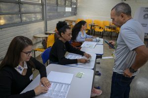 apuracao-das-eleicoes-comeca-as-17h;-veja-balanco-parcial-do-tse