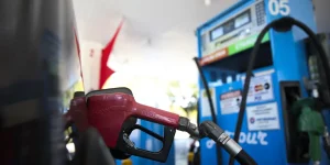 tributos-da-gasolina-sao-zerados-e-subsidios-a-combustiveis,-ampliados