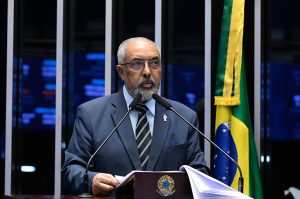 todas-as-religioes-defendem-mais-tempo-livre-para-o-trabalhador,-diz-paim