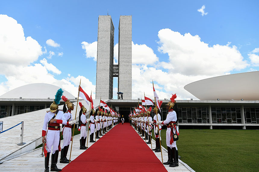 presidente-e-governadores-eleitos-tomam-posse-em-novas-datas-em-2027