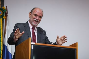Tomaz Silva/Agência Brasil Rio de Janeiro (RJ), 27/10/2026 – O diretor-geral do Instituto Nacional de Câncer (INCA), Roberto Gil durante lançamento da publicação Disparidades Raciais na Incidência do Câncer de Mama, evento faz parte do Outubro Rosa, na sede da instituição, no centro do Rio de Janeiro. Foto: Tomaz Silva/Agência Brasil